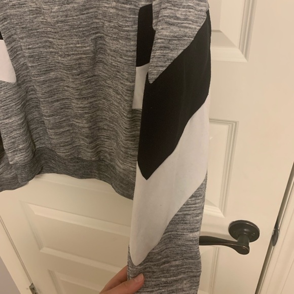 VICTORIA Secret PINK Sweater 3/4 Zip - XS - Picture 5 of 6